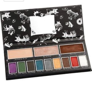 Wonderful nightmare eyeshadow pallet